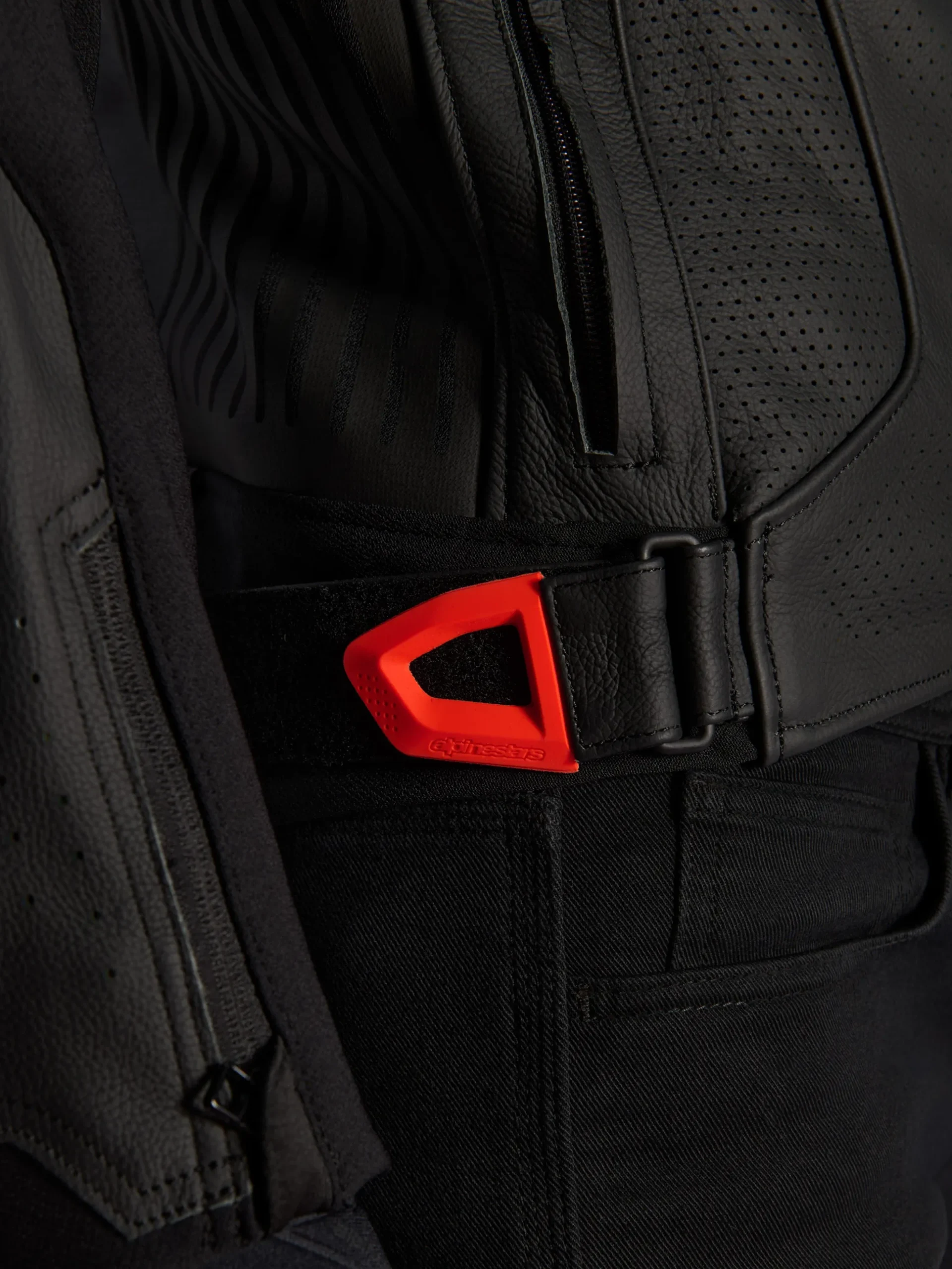 Veste En Cuir GP Plus R V4 Airflow
